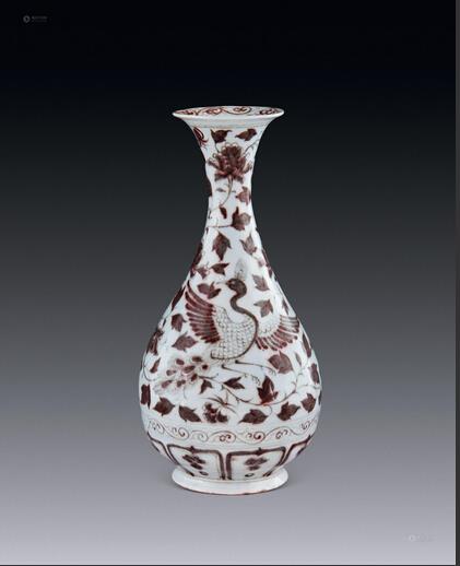 康熙青花缠枝花卉纹天球瓶赏析