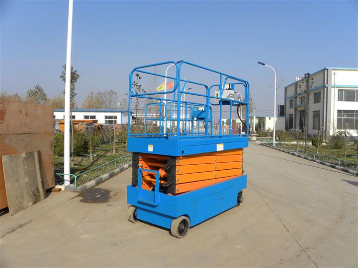 自行电动升降机电动剪叉式升降机价格