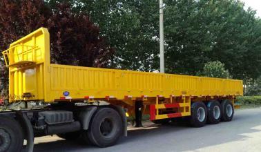 重型栏板式半挂车和标准的配置一样吗